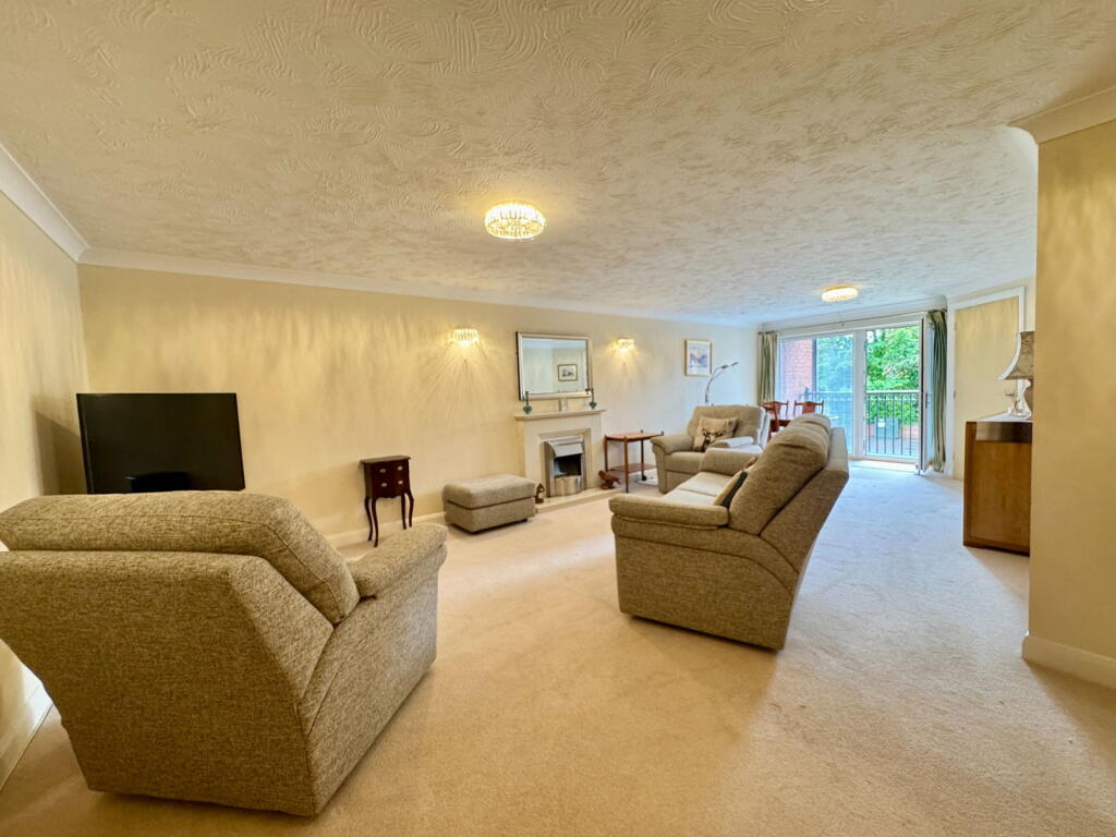 Apartment in Sefton, Liverpool City Region - View 5