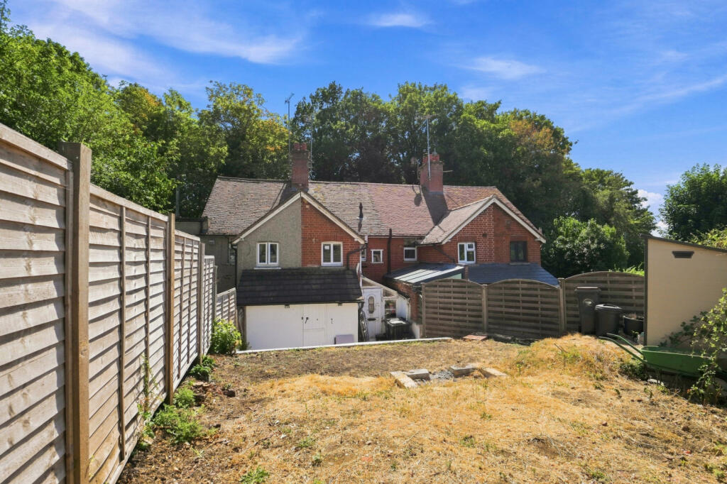 Grove Hill, Stansted, Essex, CM24 photo 2