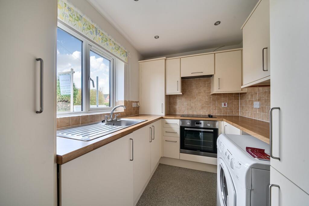 Main image of property: Knights Lane, Tiddington, Stratford-upon-Avon, CV37