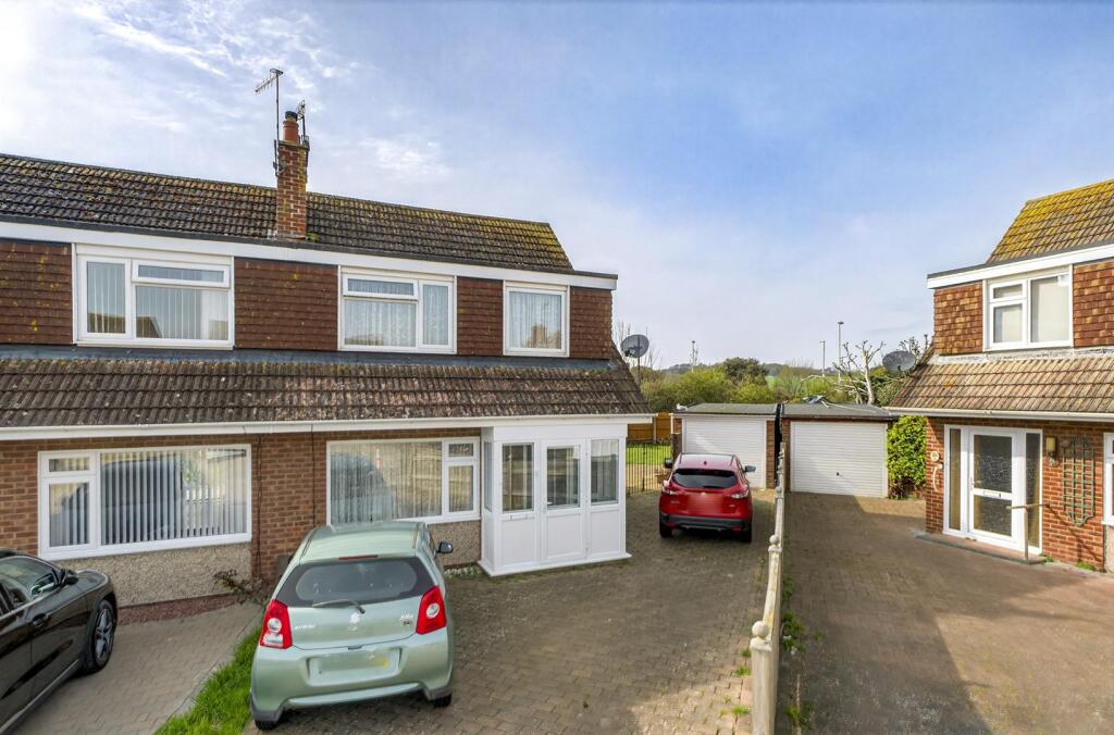 Main image of property: Lavant Close, Goring-By-Sea, BN12 6NA