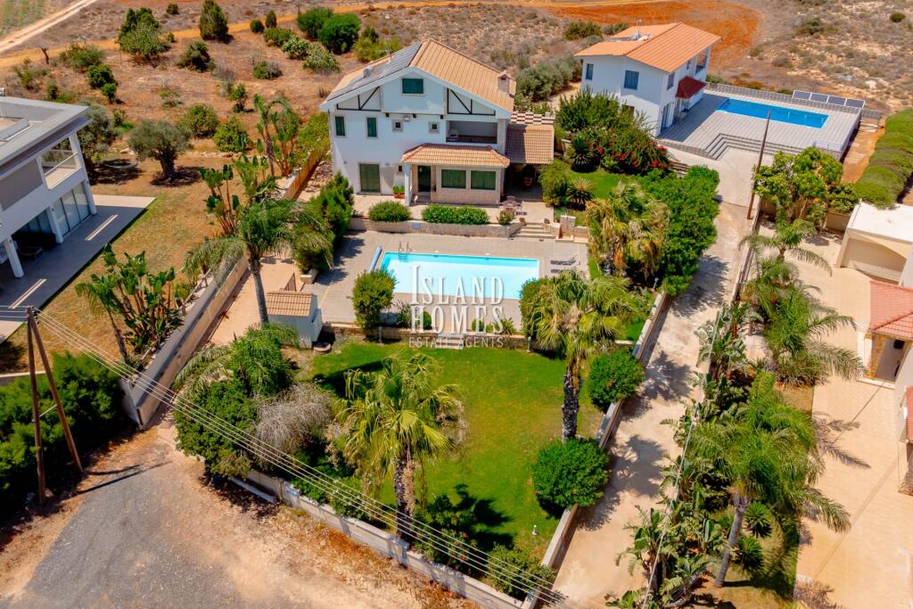 Main image of property: Pernera