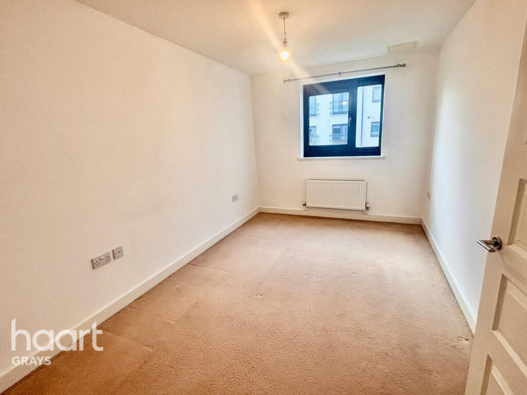 Main image of property: Hogg Lane, Grays