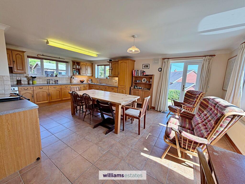 House in Llandudno, Denbighshire - View 4