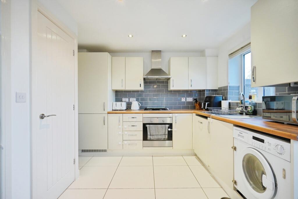 Coronet Drive, IBSTOCK, Leicestershire, LE67 photo 2