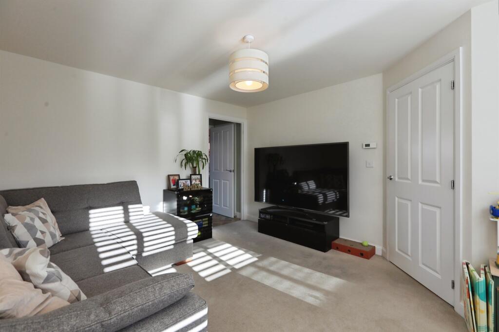 House in Stratford-on-Avon, Aston Grange, Lighthorne Heath - View 4