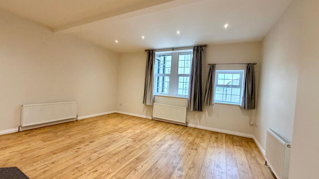 Apartment in Sheffield - View 3