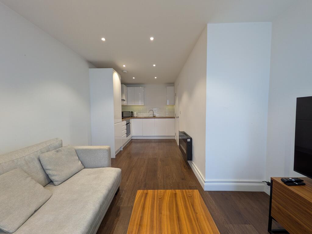 Main image of property: Oxford Road, Aylesbury, HP19
