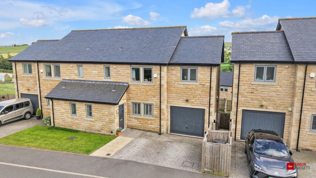 Diamond Drive, Colne, BB8