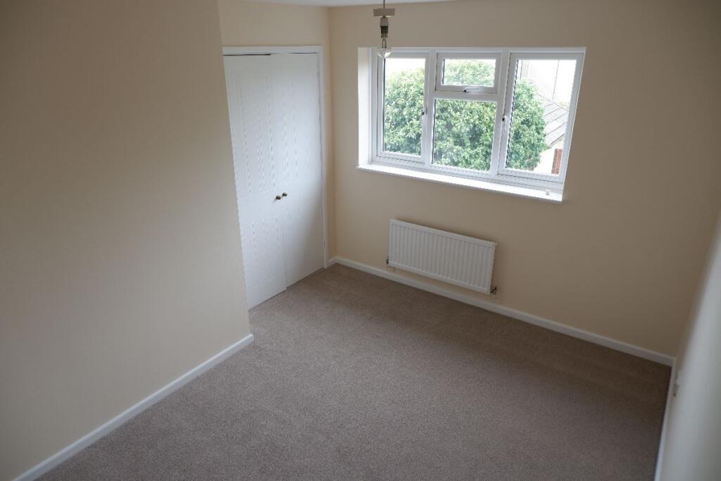 Nightingale Road, Trowbridge photo 5