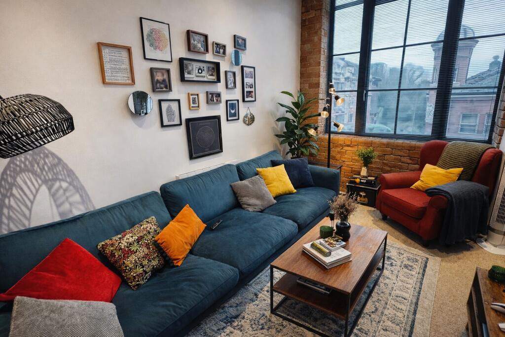 Main image of property: Crispin Lofts, New York Road, Leeds, West Yorkshire, LS2