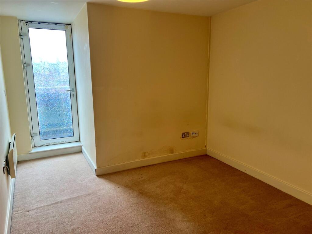 Apartment in Leicester, Highfields - More