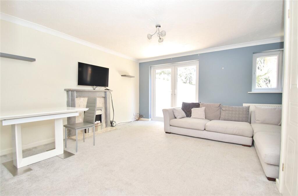 Albion Way, Verwood, Dorset, BH31 photo 3