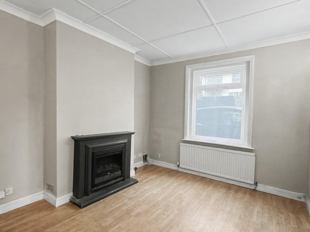 Additional image 3 of Lodge Close, Penn Hill 