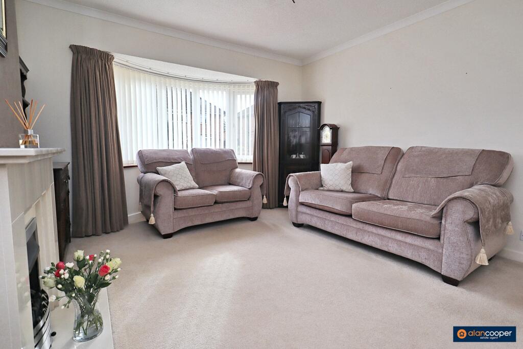 Arundel Road, Bulkington, CV12 9QS photo 3