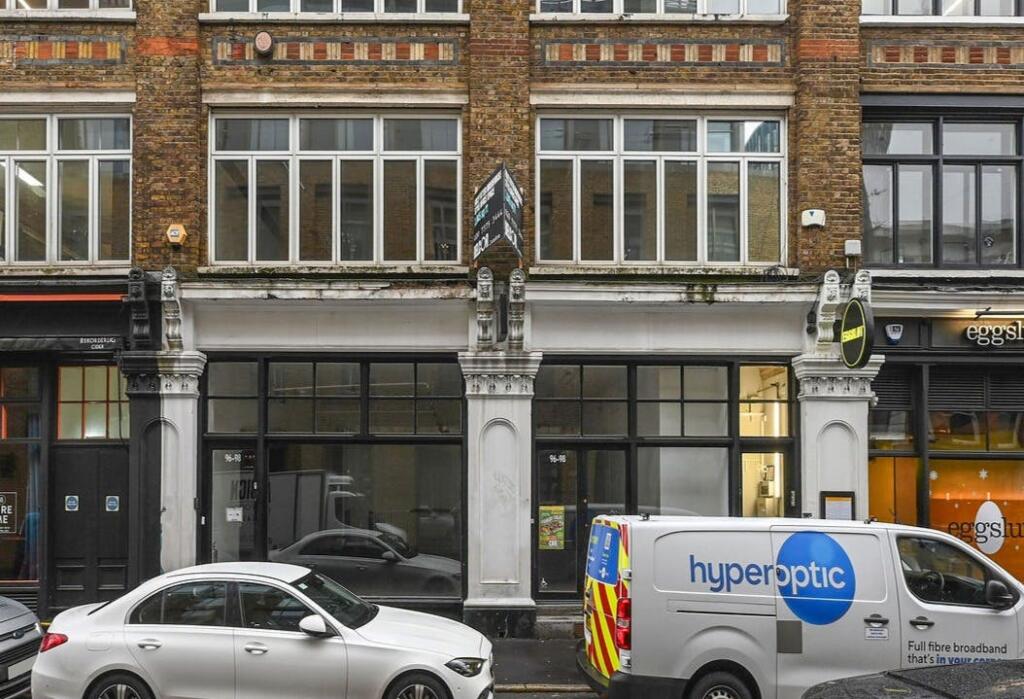 Leonard St frontage.JPG