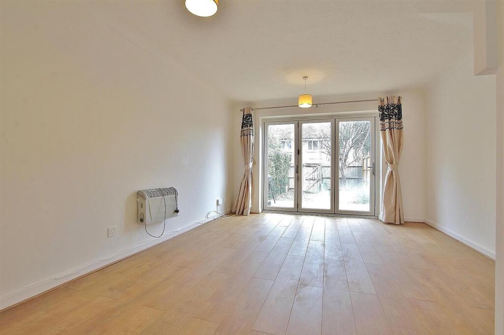 House in Twickenham - View 4
