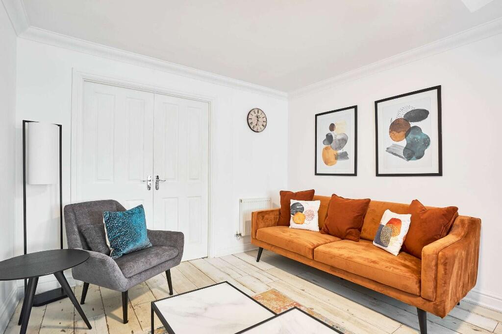 Snowdrop Crescent, Launceston, Cornwall, PL15 photo 3