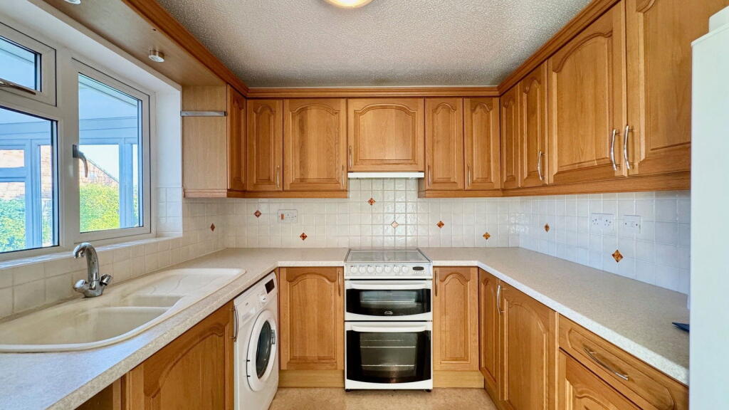 House in Thatcham, Colthrop - View 2
