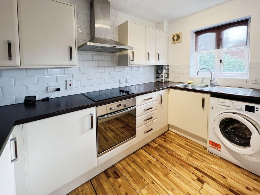 Apartment in London - View 3
