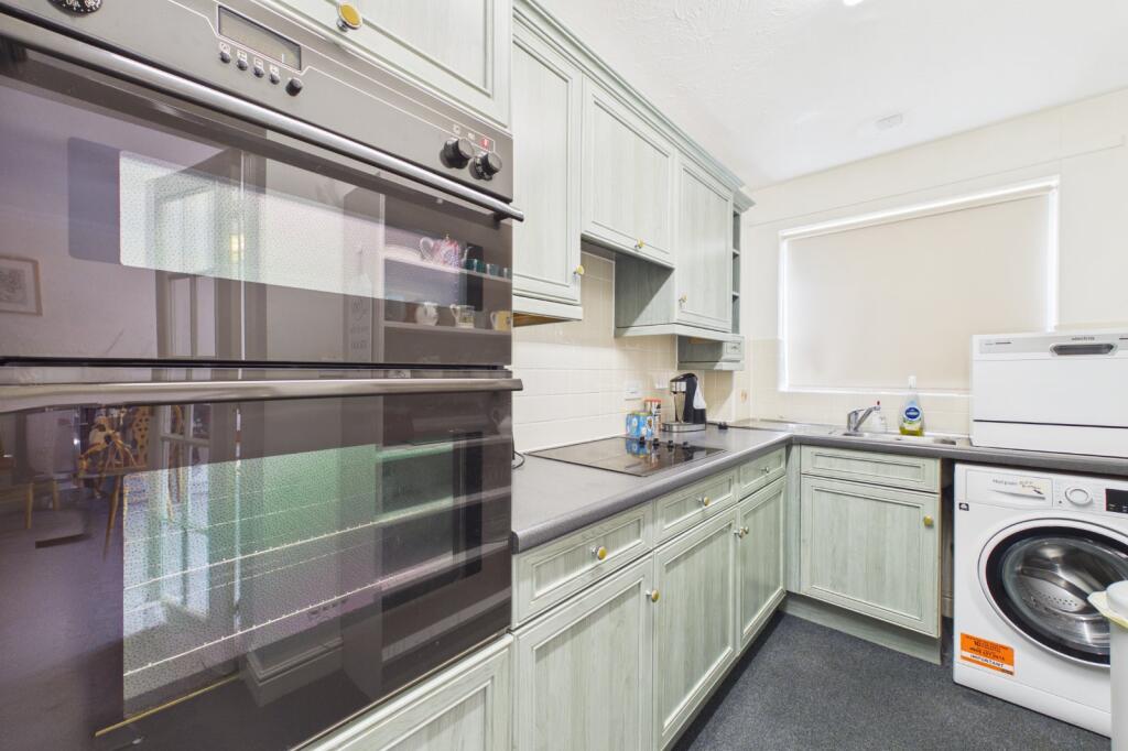 Apartment in Twyford, Wokingham - View 4