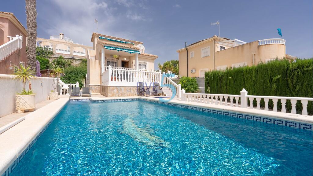 Main image of property: Valencia, Alicante, Pinar De Campoverde