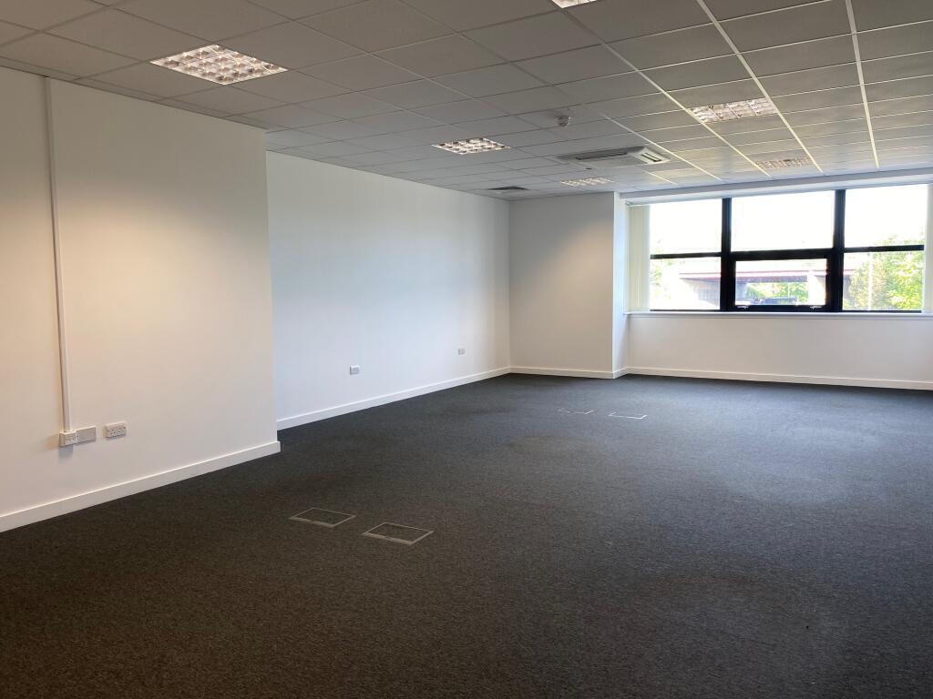 750 sqft office