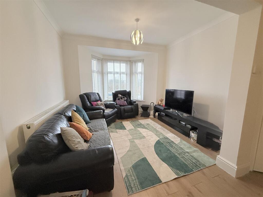 House in Aberdare, Hirwaun - View 4