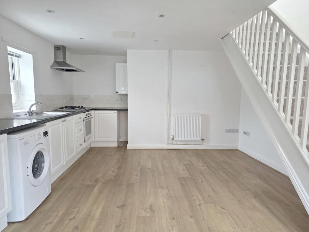 House in Glastonbury, Somerset - View 4