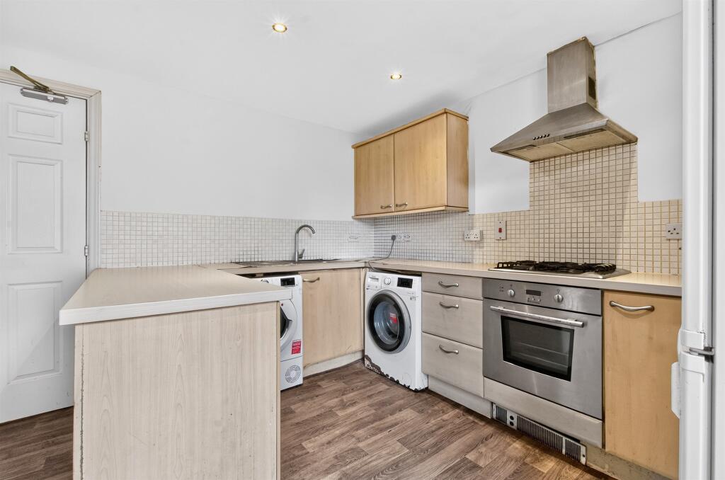 Apartment in St Albans - View 2