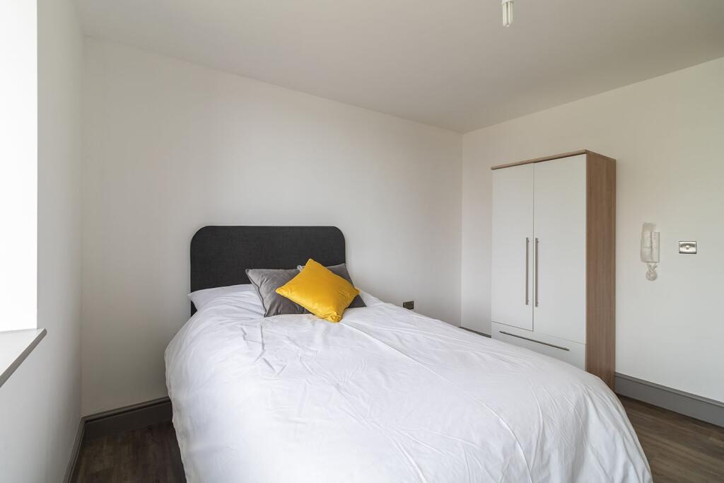 Apartment in Walsall - More