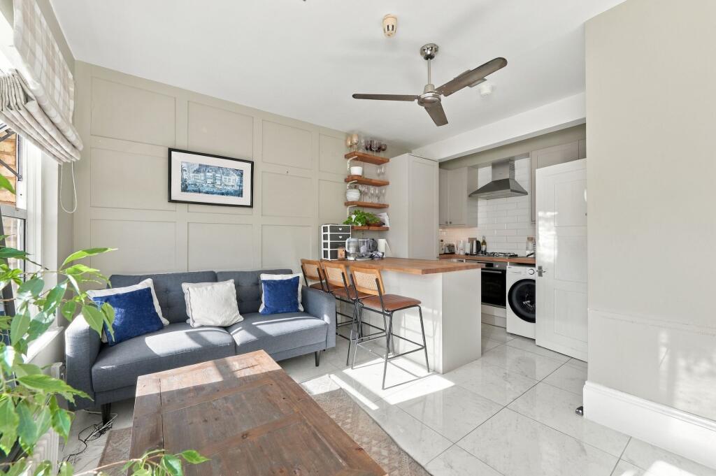 Apartment in London - View 3