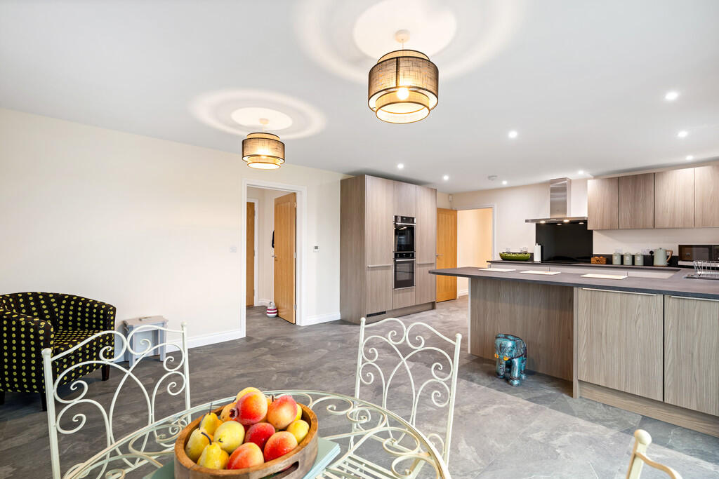 House in North Kesteven, Dorrington - More