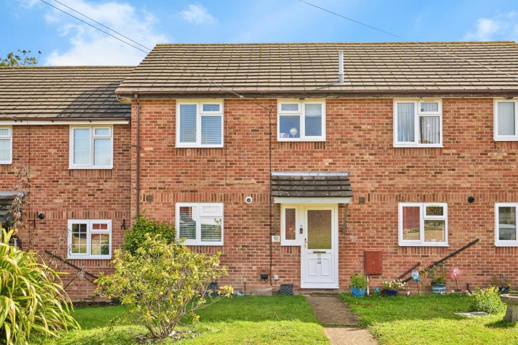 3-bed terraced on Solent Gardens, Ryde, Isle of Wight, PO33, £260,000