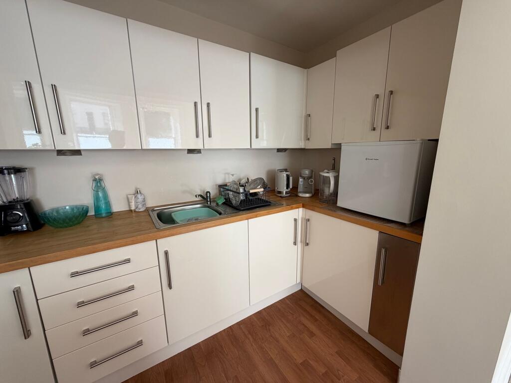 Apartment in Brighton - More