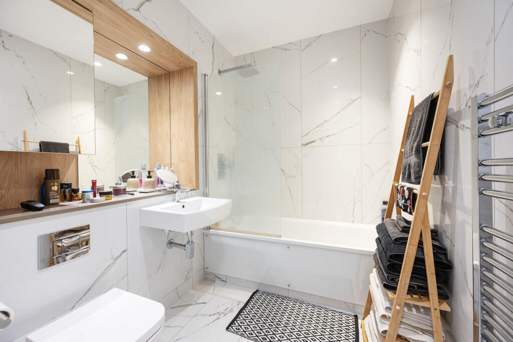 Apartment in London - View 5