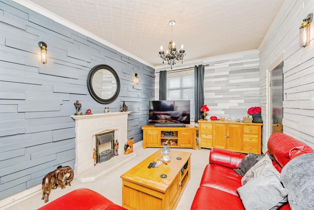 House in Bridgend - View 4