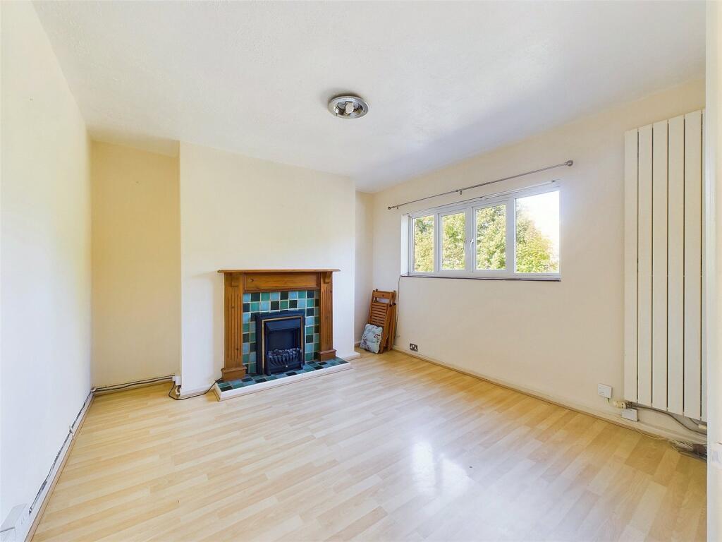 Apartment in Worcester, Lyppard Grange, The Ronkswood - View 4