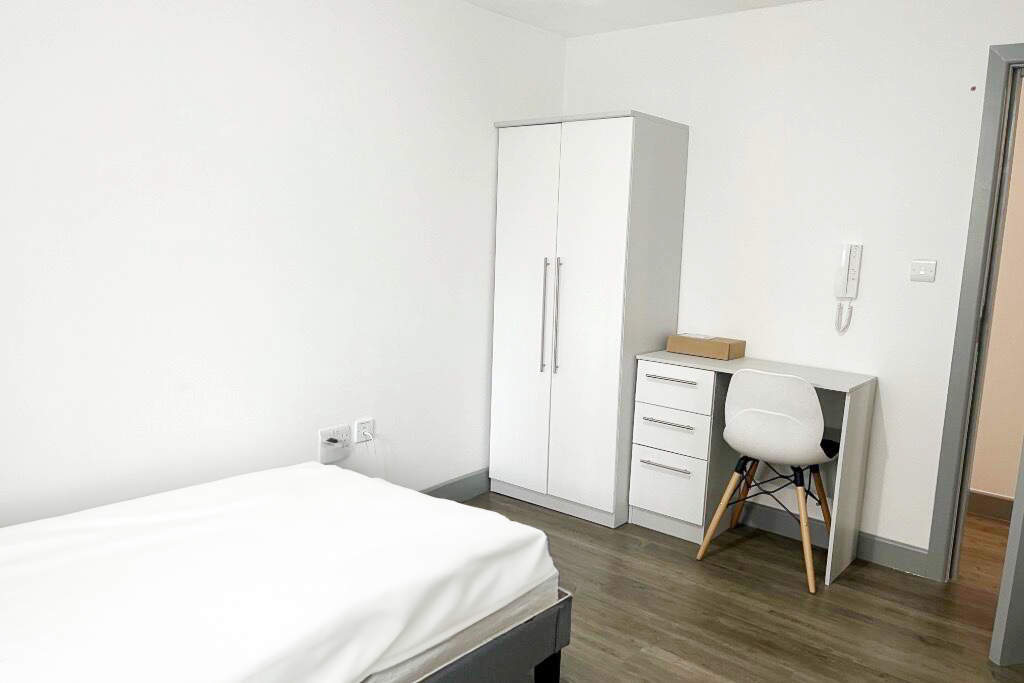 Apartment in Chester - View 2