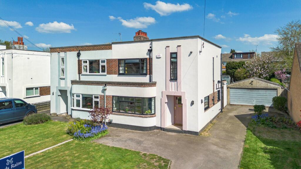 Main image of property: Bulkington Lane, Nuneaton, Warwickshire, CV11
