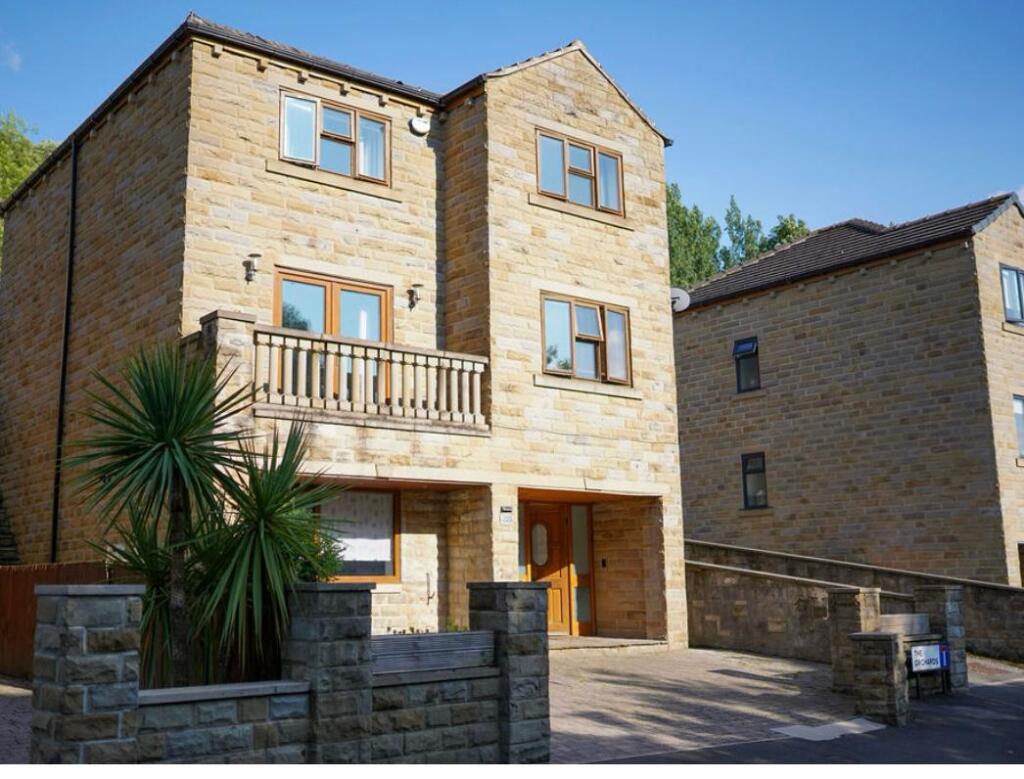 Main image of property: Middle Road, Earlsheaton, DEWSBURY