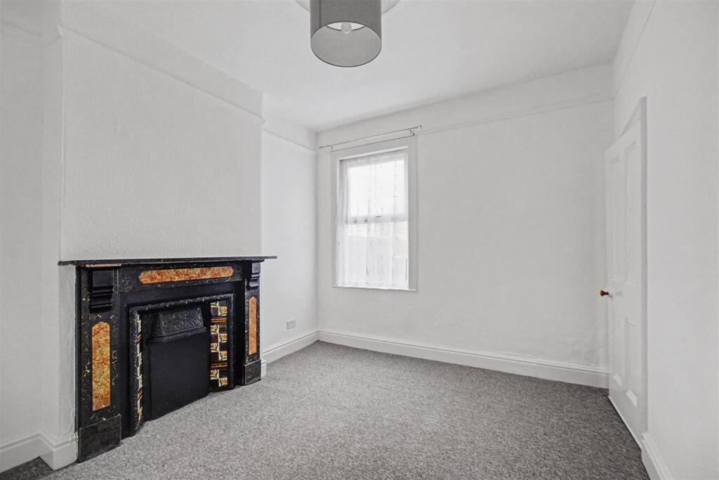 House in Nottingham, Stapleford - More