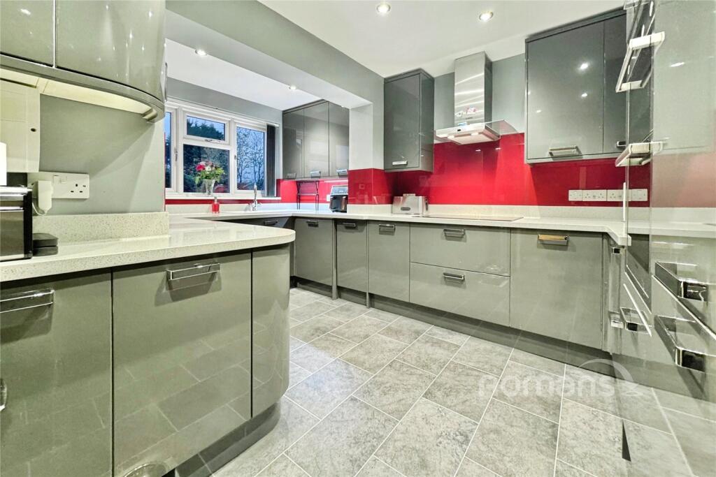 House in Sandhurst - View 4