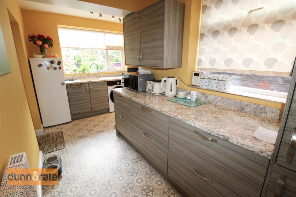 House in Stoke-on-Trent - More