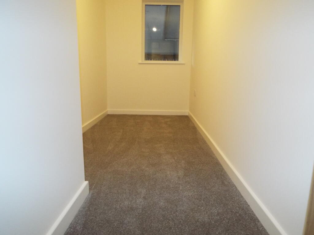Apartment in Southampton - View 3