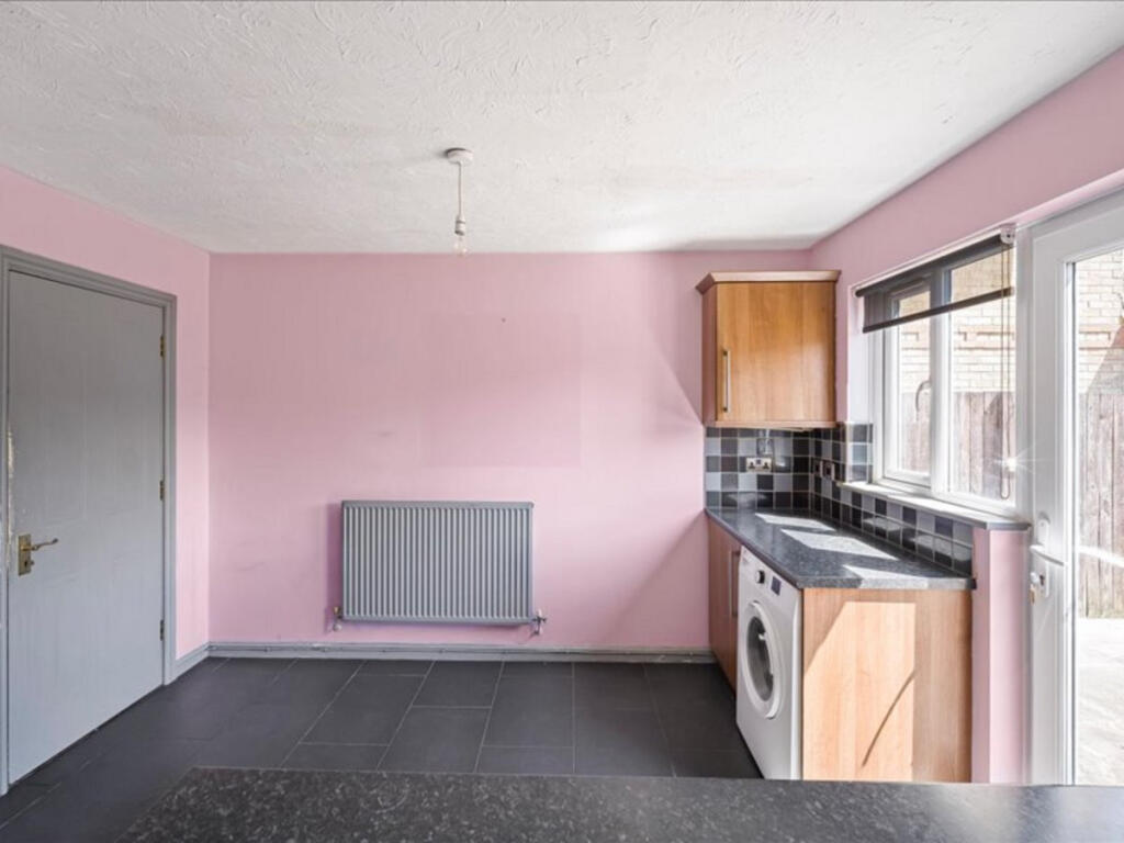 House in Abertridwr, Aber Valley - More