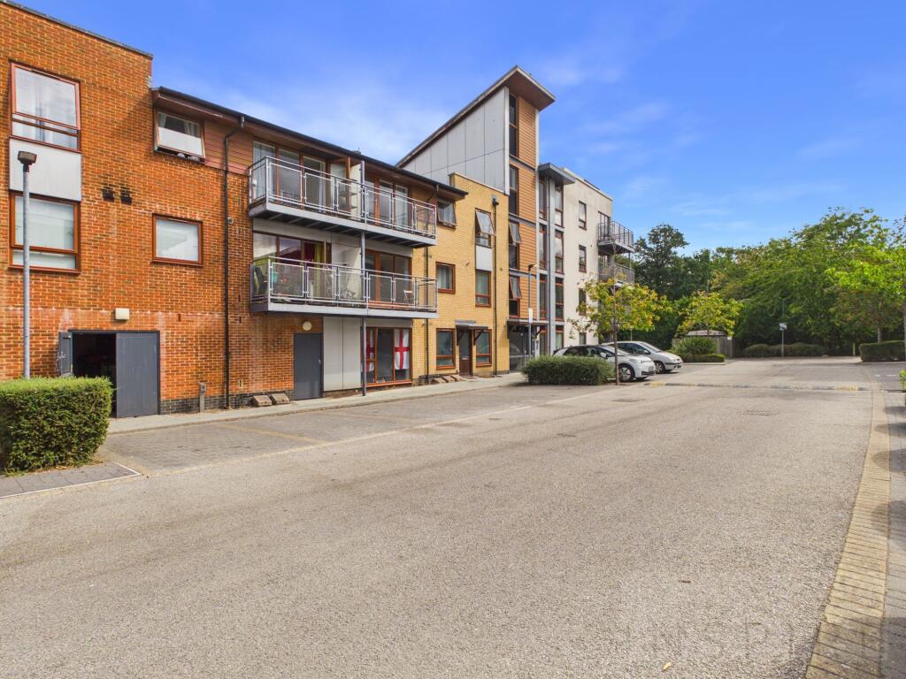 Apartment in Crawley, West Sussex