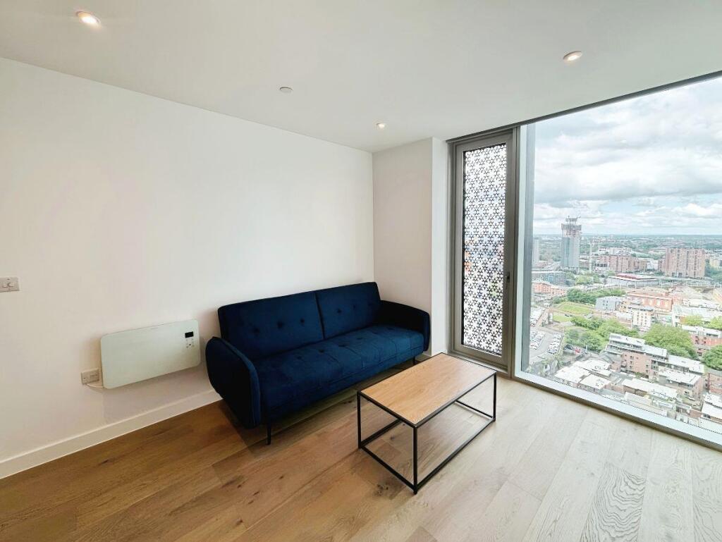 Apartment in Manchester - View 5