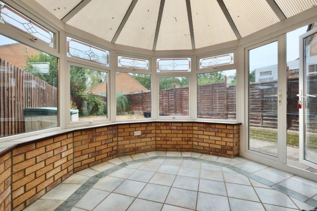 House in Huntingdonshire, Stukeley Meadows - View 4