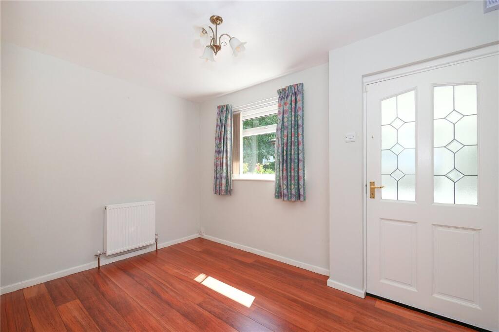 Thackley Avenue, Bradford, West Yorkshire, BD10 - View 3
