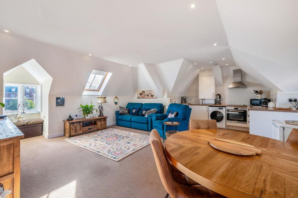 Apartment in Southampton - View 5